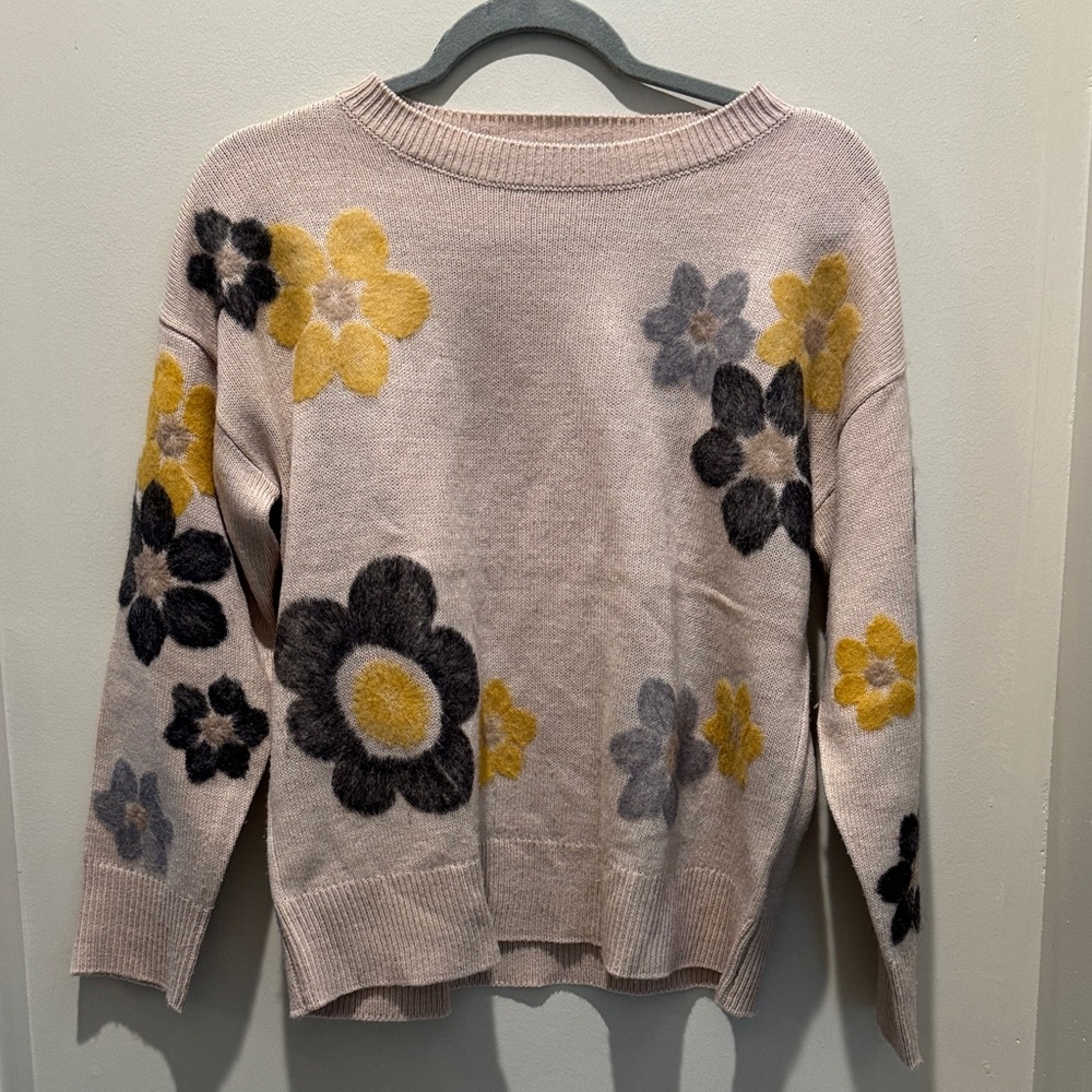 Gabby Isabella Floral Sweater - Cream, Black, Yellow